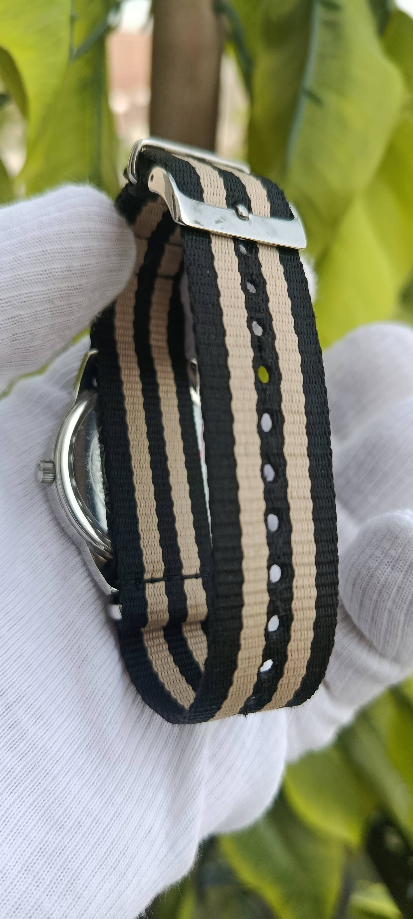 Scalpers Men's Analog Watch – Black Dial with Silver Case & Black-Beige NATO Strap
