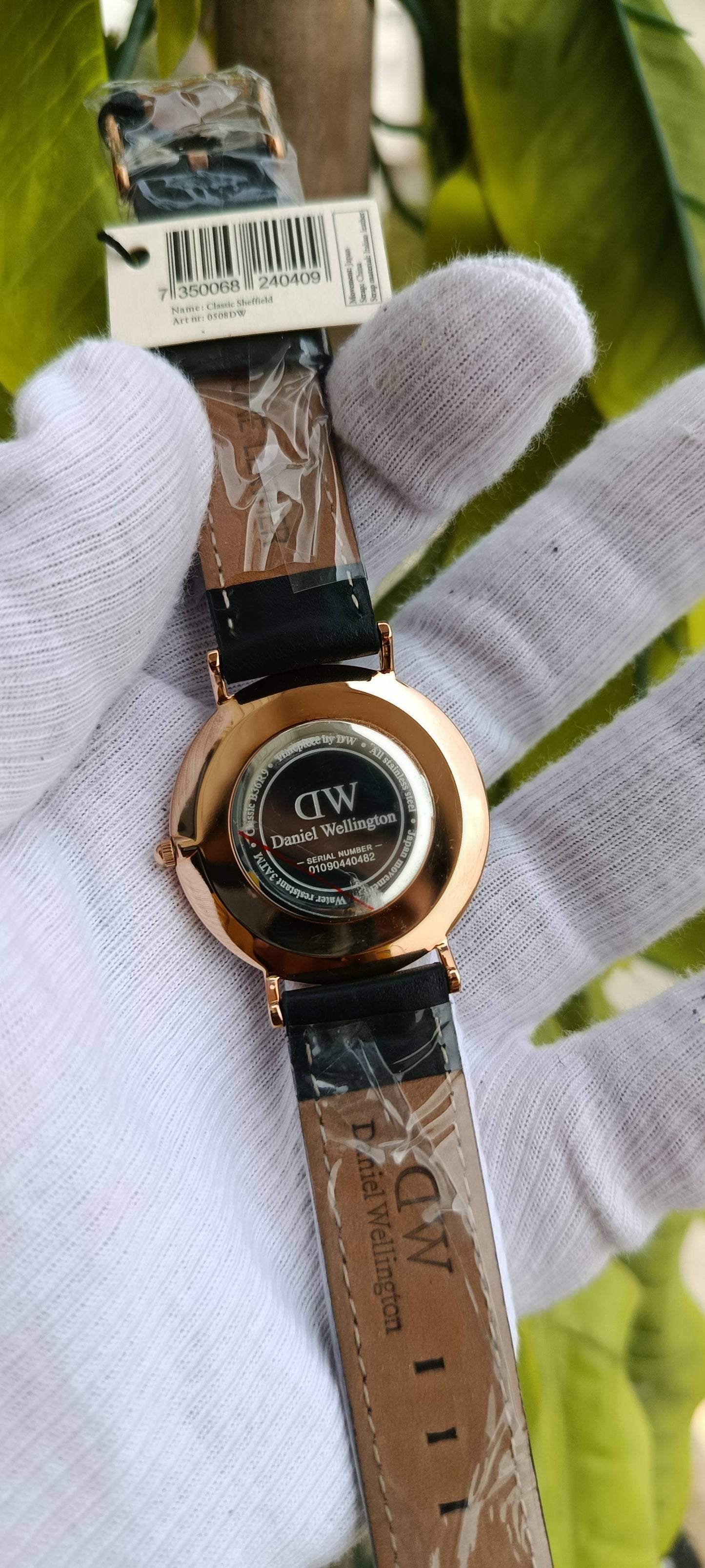 Daniel Wellington Classic Sheffield Watch – White Dial, Rose Gold Case, Black Leather Strap 36mm