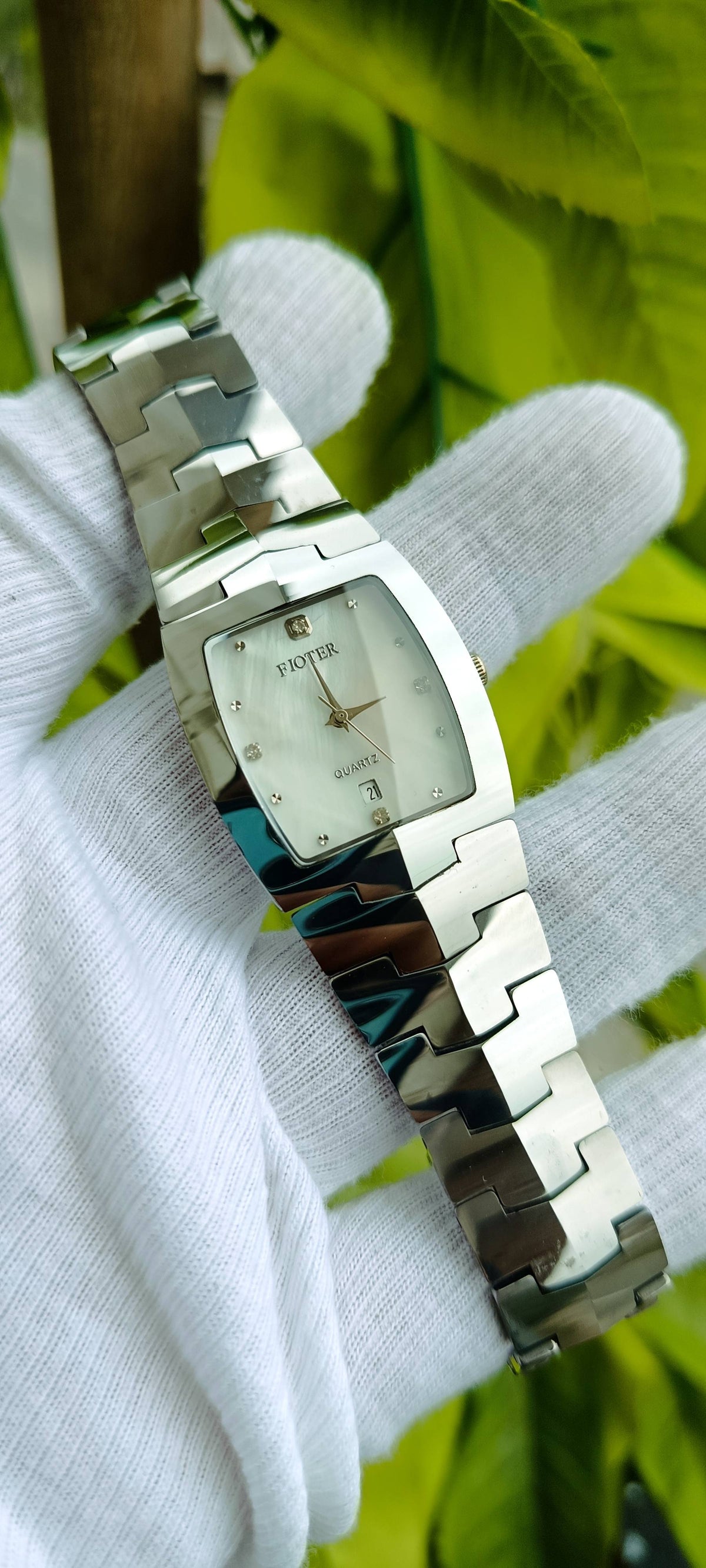 Fioter Quartz Watch, Mother of Pearl Tonneau Dial, ceramics