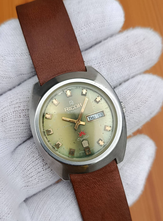 Vintage Ricoh Automatic Men's Watch – Green Dial Day-Date, Brown Leather Strap, Japan Made