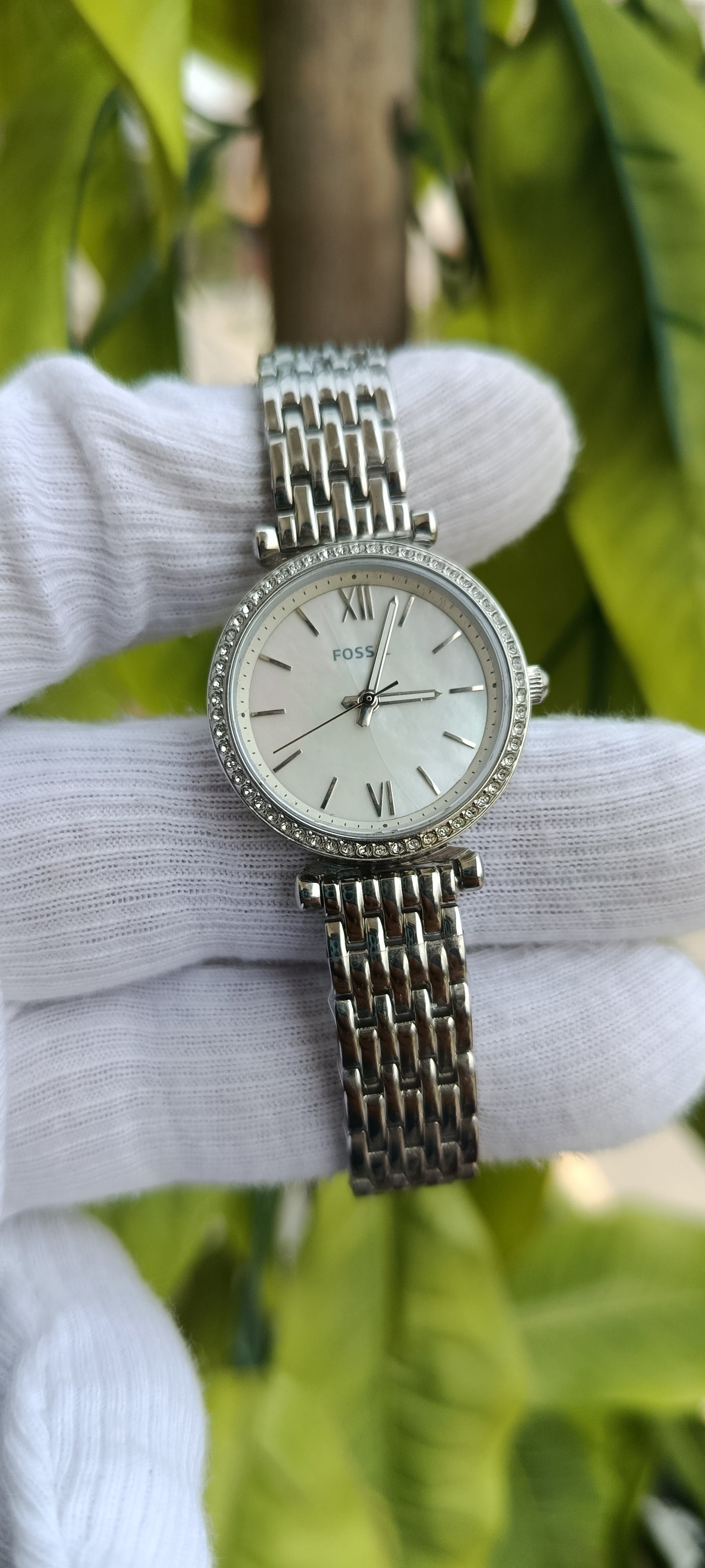 Fossil Women's Silver Stainless Steel Crystal Bezel Watch – Mother of Pearl Dial