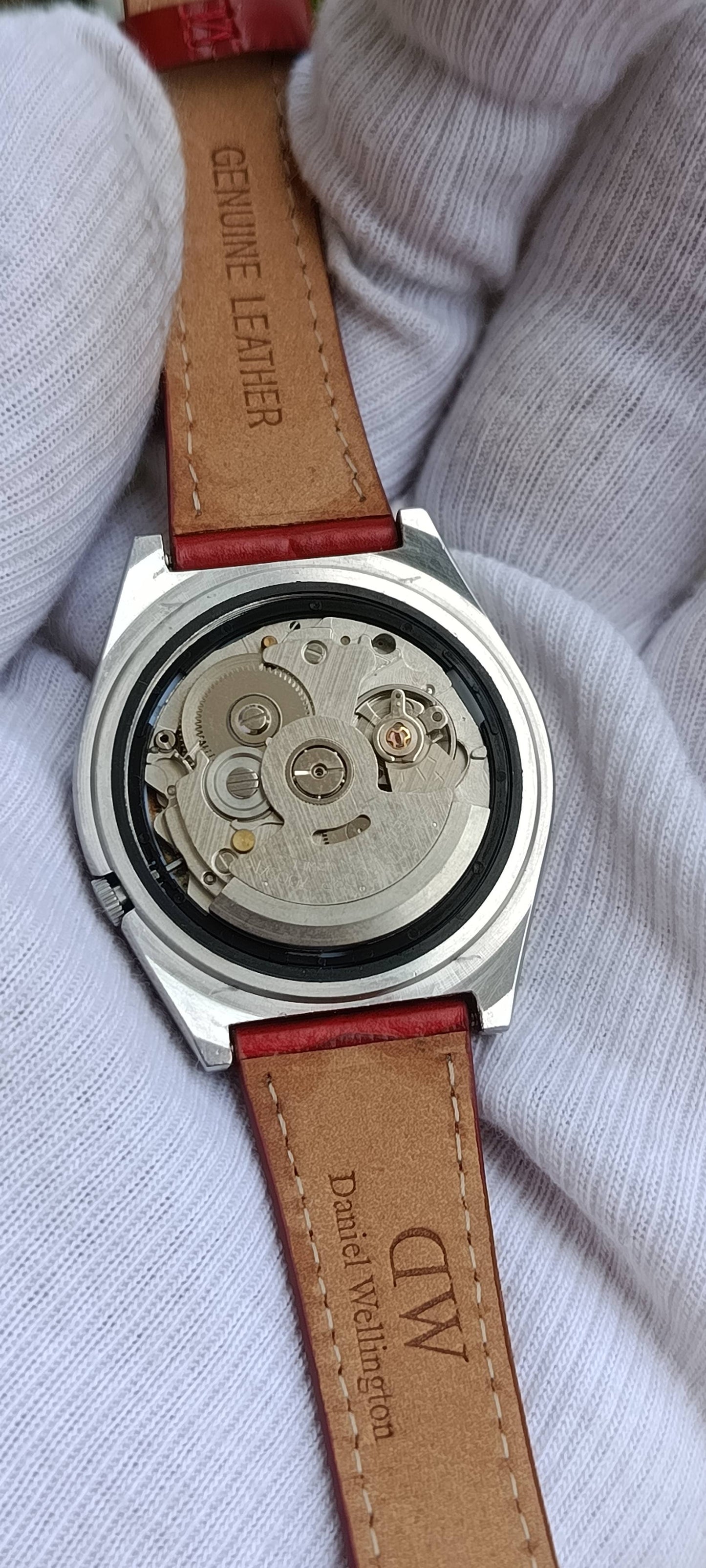 Vintage Seiko 5 7009-8101 Automatic Watch