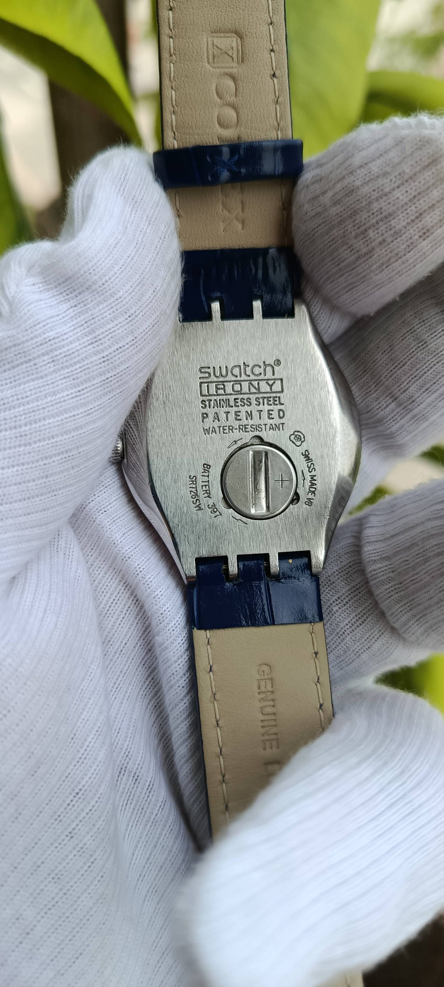 Vintage Swatch Irony Men's Watch – Black Dial, Red Second Hand, Blue Croc-Embossed Leather Strap, Swiss Made
