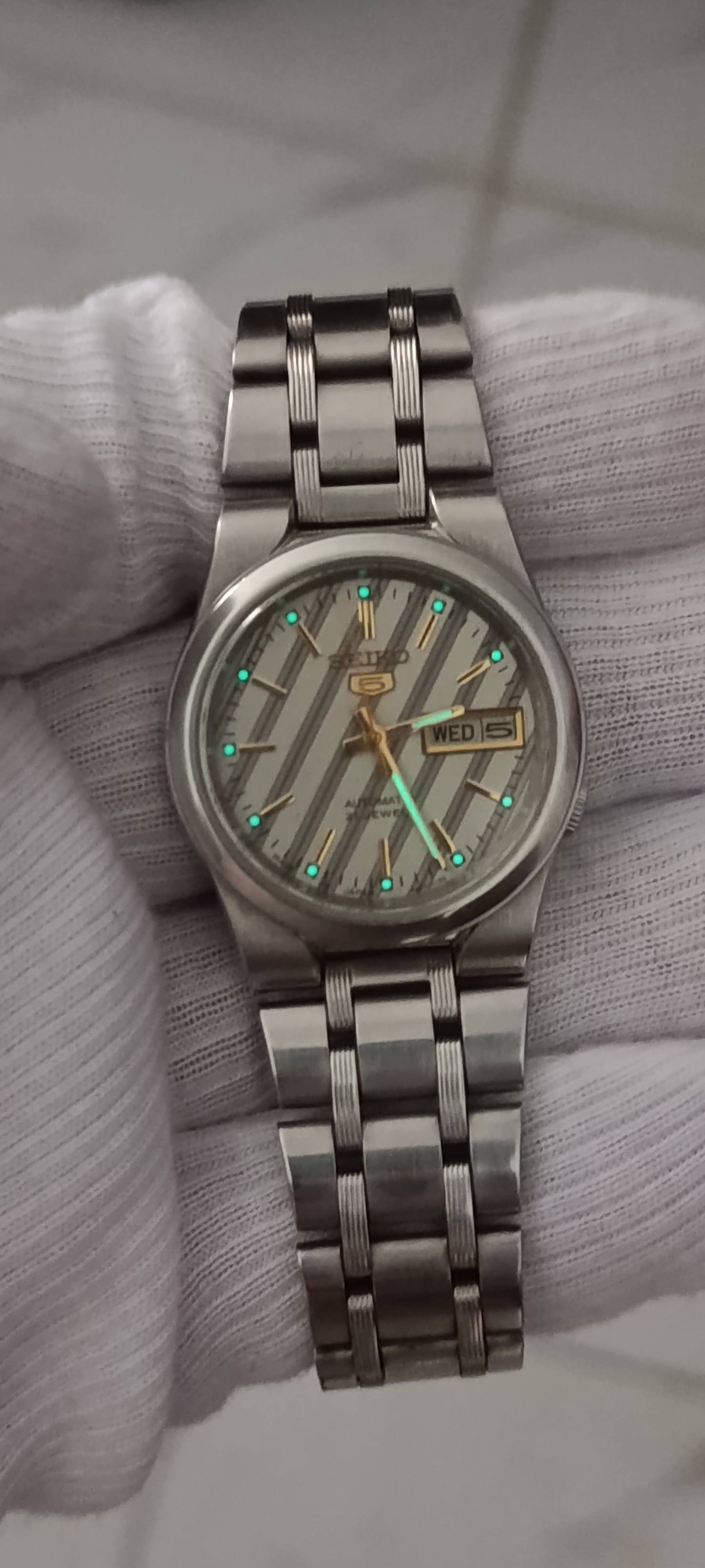 Vintage Seiko 5 Automatic Watch | 21 Jewels Day-Date | Stainless Steel Bracelet | Made in Japan
