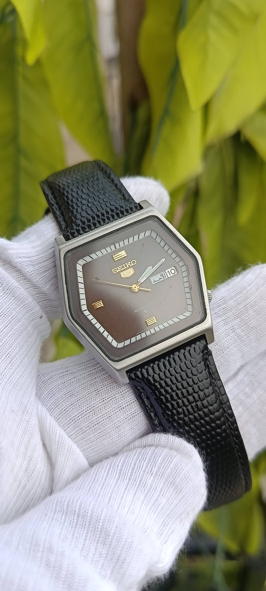 Vintage Seiko 5 Automatic Watch | Hexagonal Case | Brown Dial | Arabic Day-Date | Ref. 6309-5160R | Men's Japan-Made