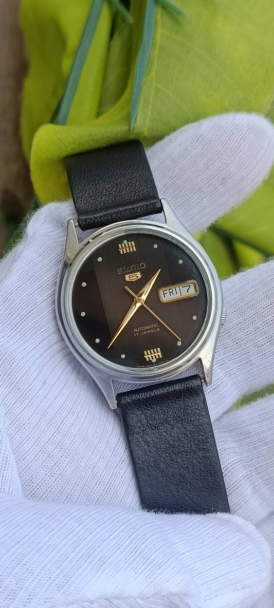 Vintage Seiko 5 Automatic Men's Watch – Brown Dial, Day/Date, 17 Jewels