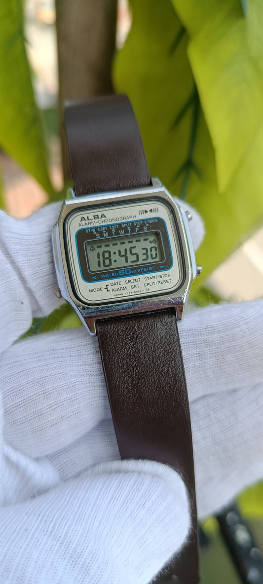 Vintage Alba Alarm-Chronograph Digital Watch – LCD Display, Brown Strap