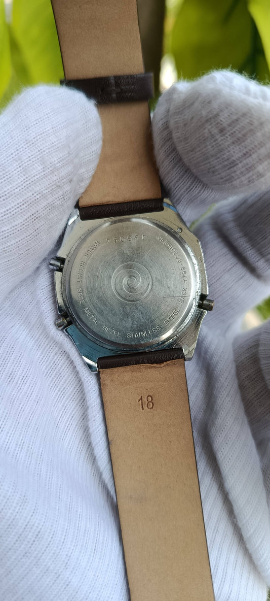 Vintage Alba Alarm-Chronograph Digital Watch – LCD Display, Brown Strap