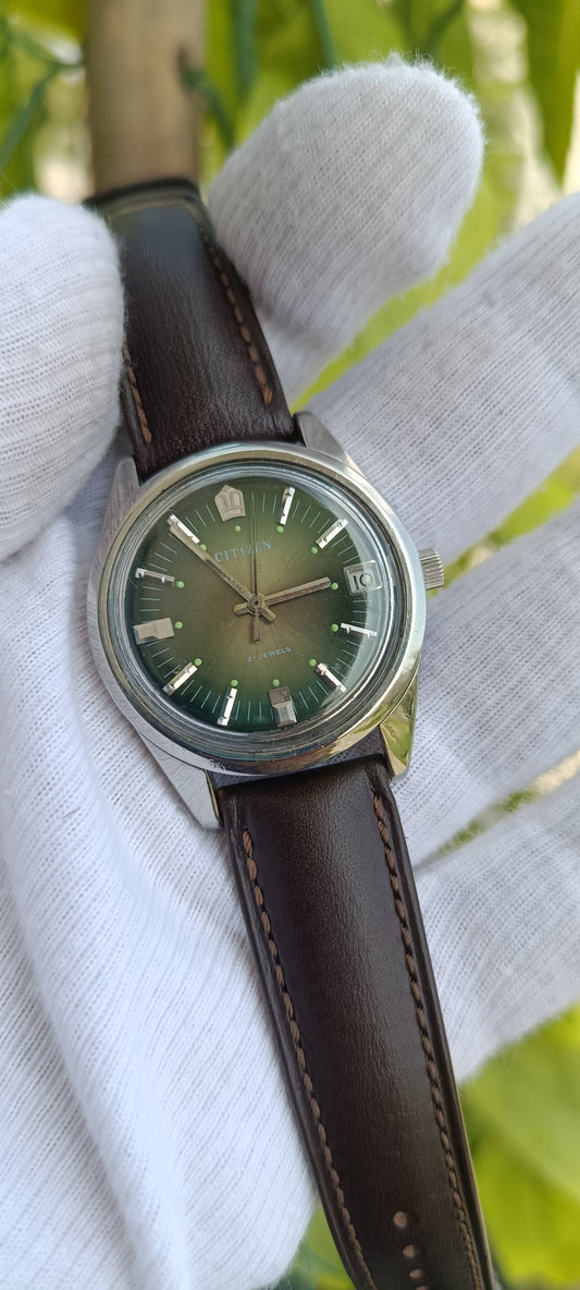 Vintage Citizen Watch | Green Sunburst Gradient Dial | Applied Diamond-Cut Markers | Date Function | 21 Jewels | Stainless Steel Case | Ref. 63-1019 | Brown Leather Strap