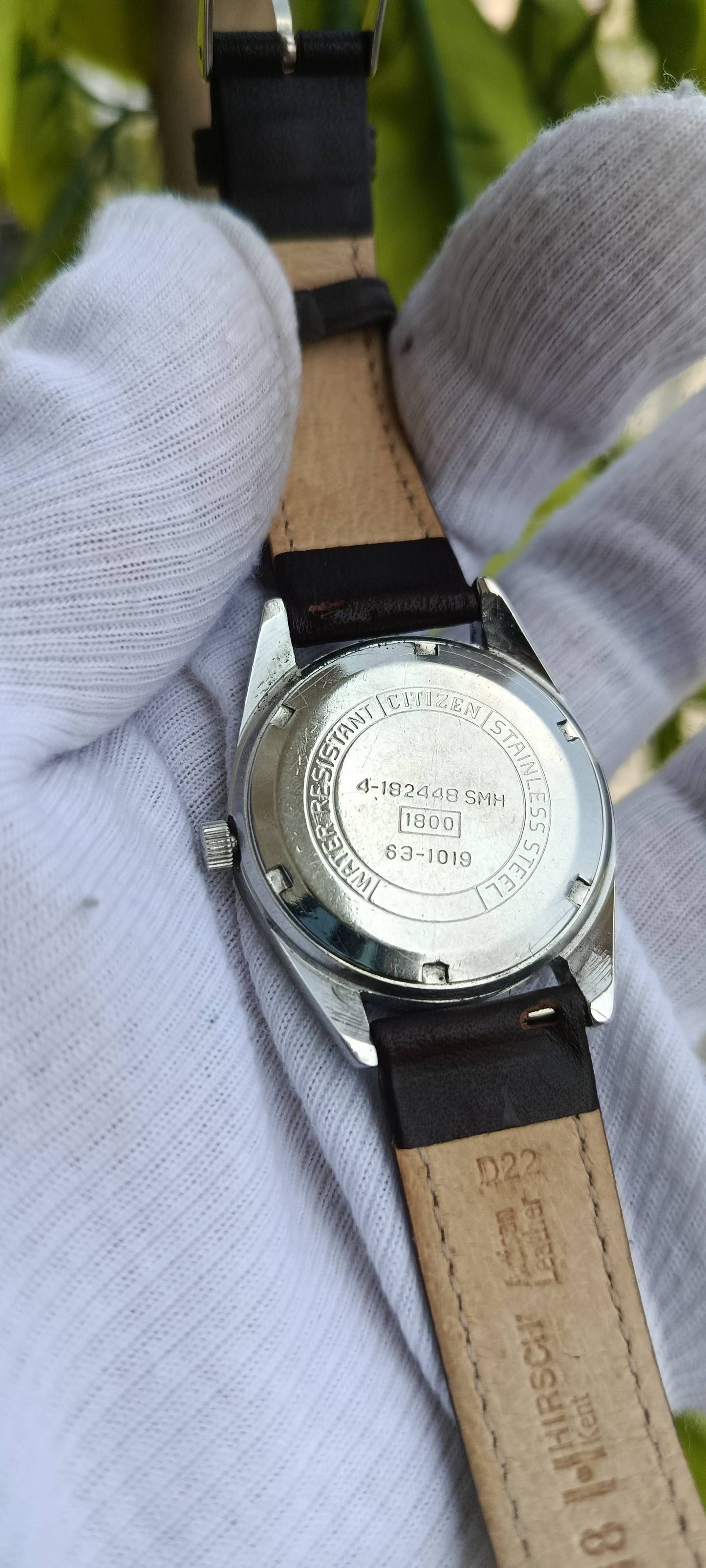 Vintage Citizen Watch | Green Sunburst Gradient Dial | Applied Diamond-Cut Markers | Date Function | 21 Jewels | Stainless Steel Case | Ref. 63-1019 | Brown Leather Strap