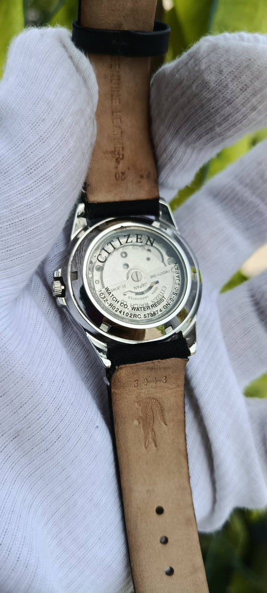 Vintage Citizen Automatic Watch | Mint Green Dial | Gold-Tone Baton Markers & Hands | Day-Date Function | 21 Jewels | Ornate Carved Case | Ref. 1032-R024102RC | Black Fabric Strap