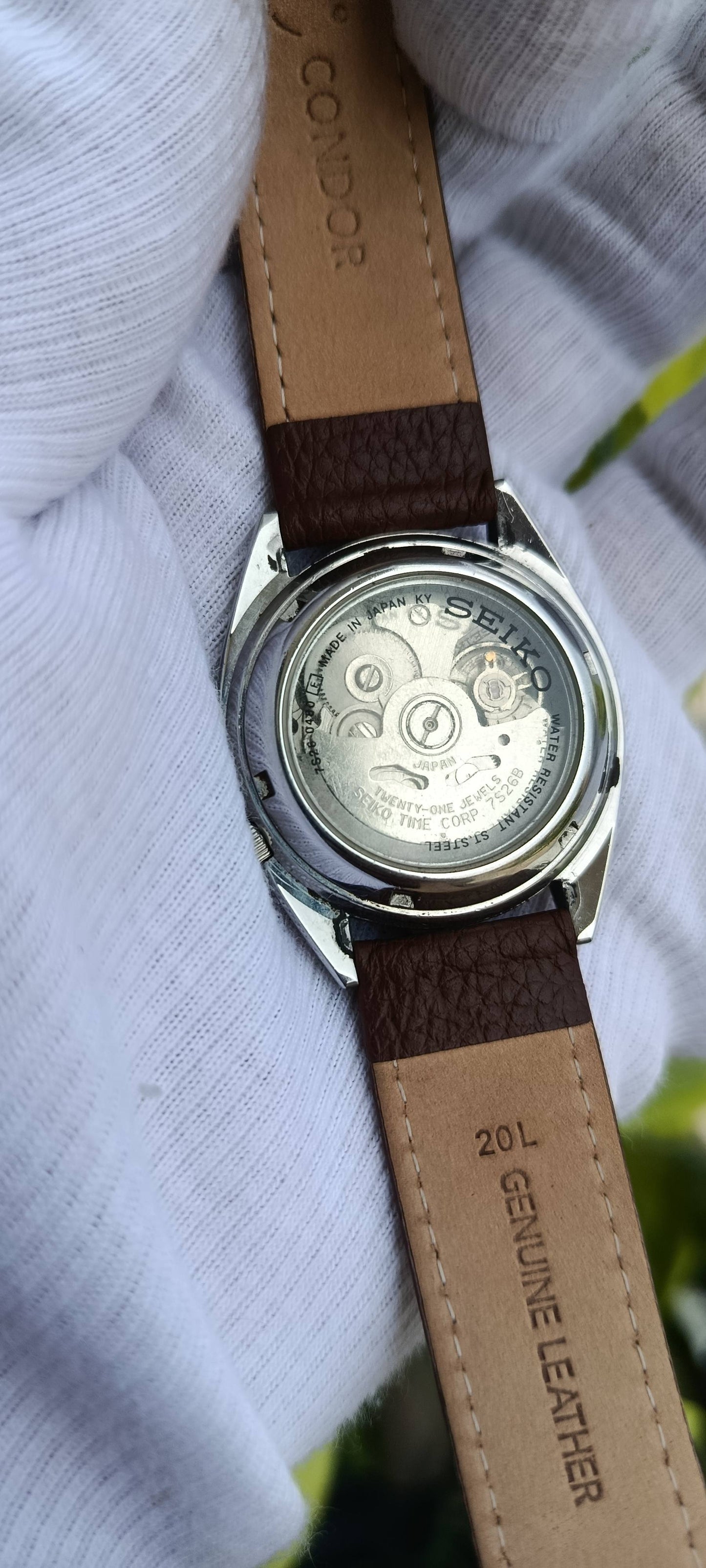Vintage Seiko 5 Automatic Watch | Silver Sunburst Dial | Luminous Baton Markers | Arabic Day & Date Function | 21 Jewels | Ref. 7S26-0360 | Brown Genuine Leather Strap