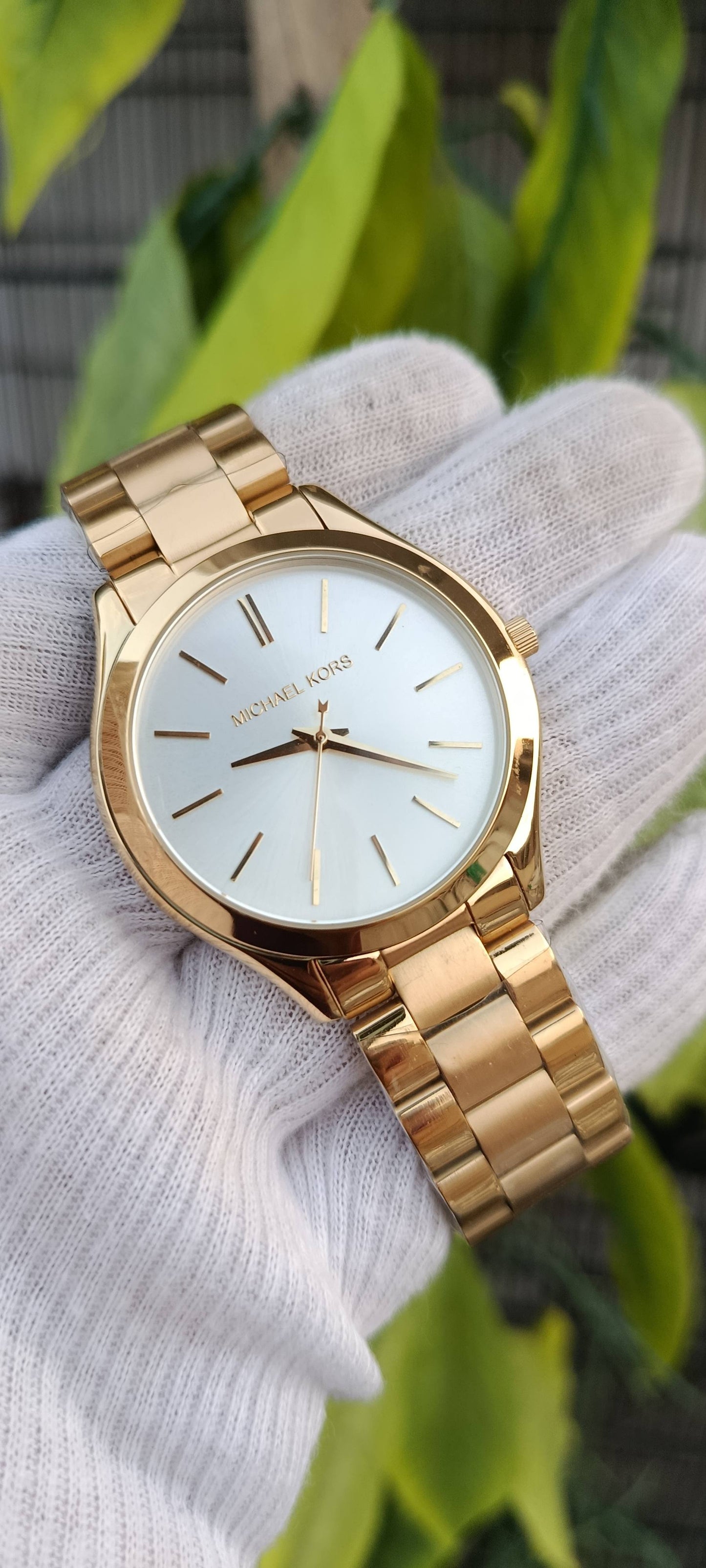 Michael Kors Slim Runway Watch – White Dial, Gold-Tone Unisex (MK3197)