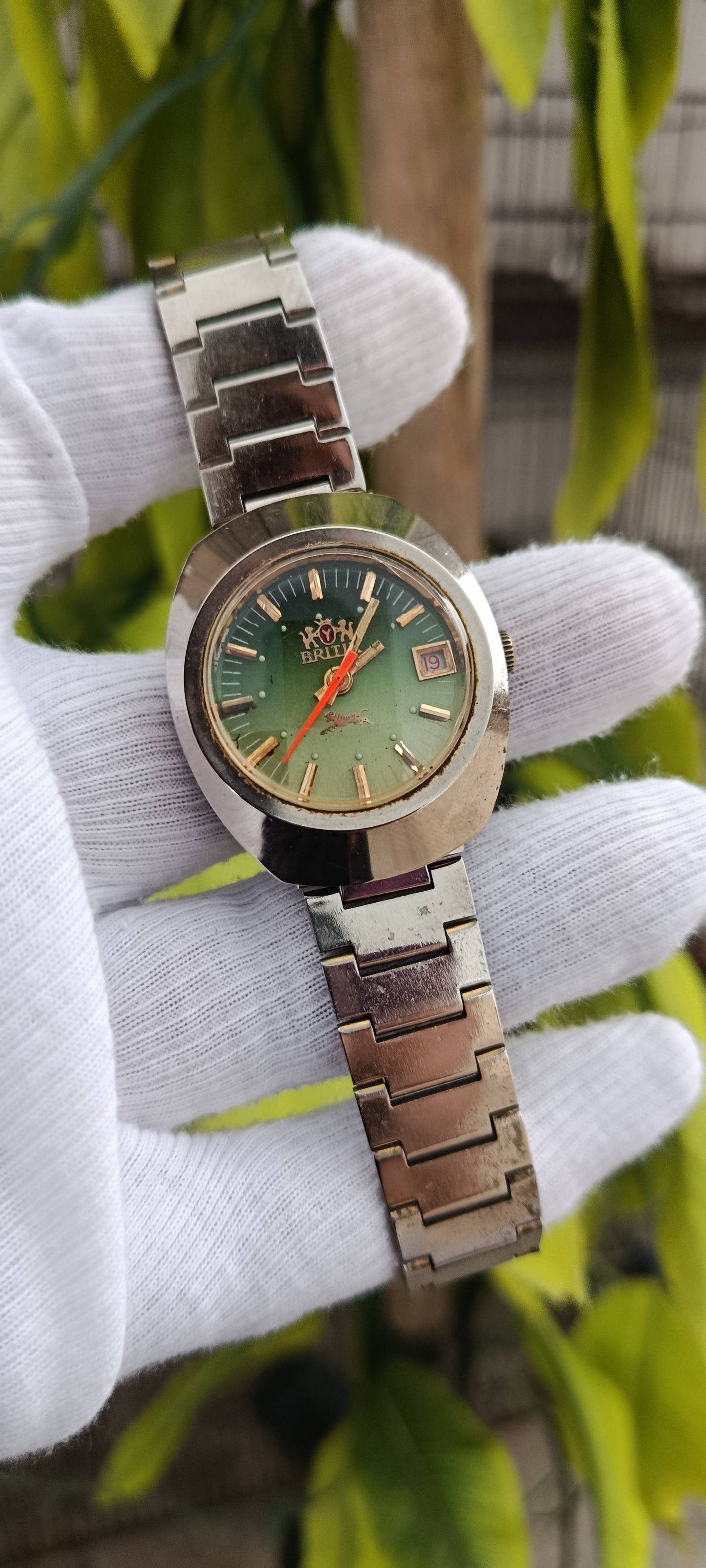 Vintage BRITK Green Dial Mechanical Watch – Stainless Steel Bracelet, Antique Collection