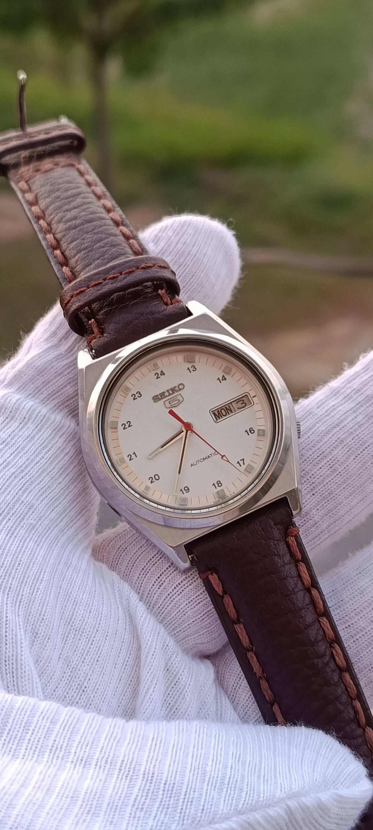 Vintage Seiko 5 7009-8101 Automatic Watch