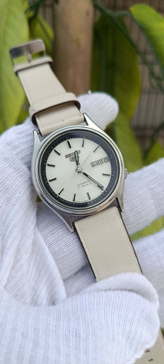 Seiko 5 7009-3100 Automatic Men's Watch – Day-Date Display