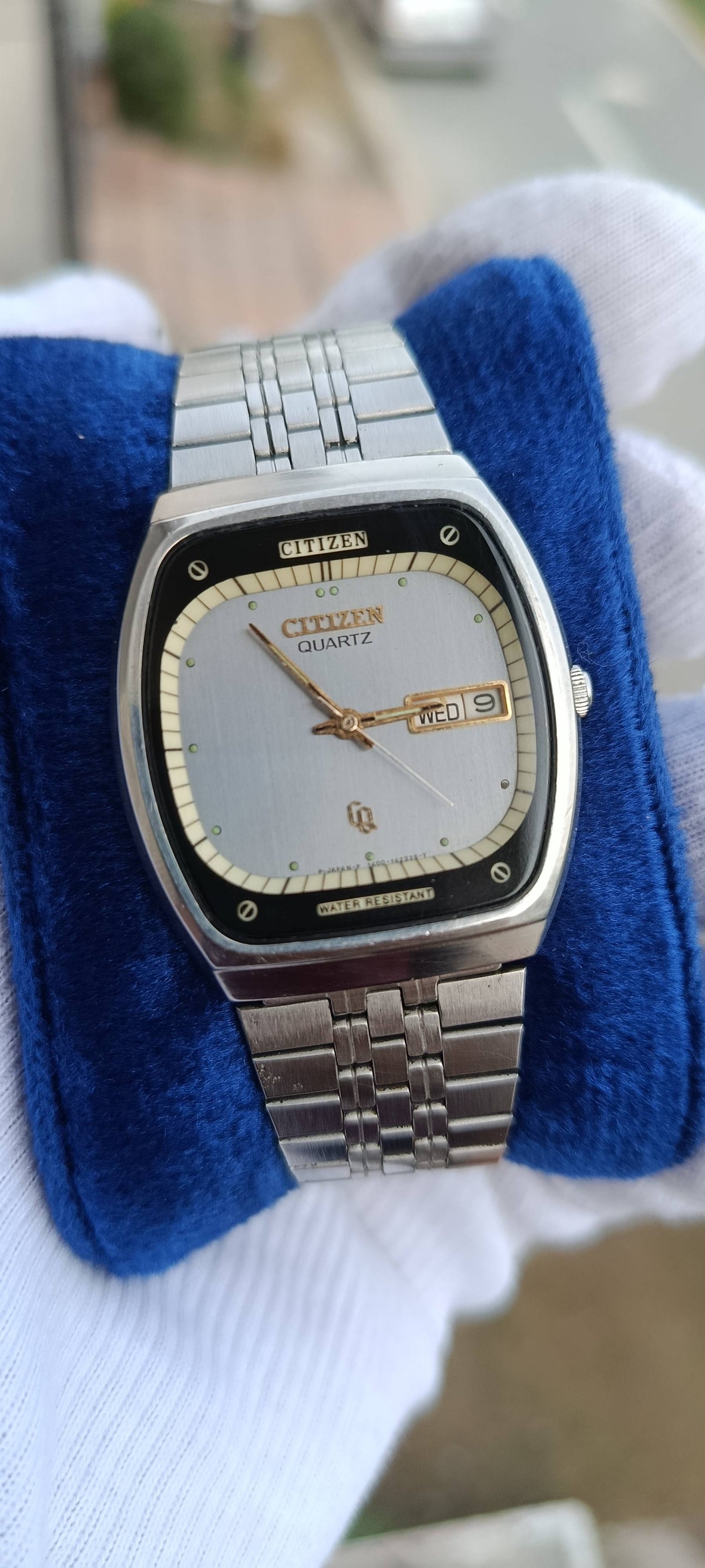 Vintage Citizen Quartz Silver Dial Day Date Stainless Steel Men's Watch Japan