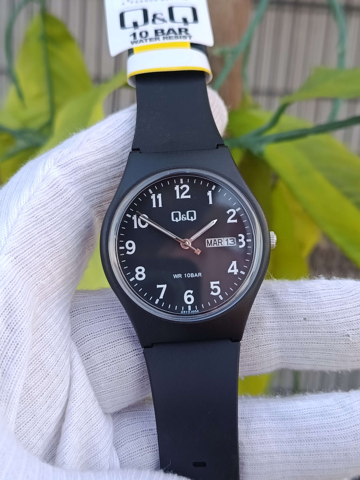Q&Q A212J004Y Analog Watch