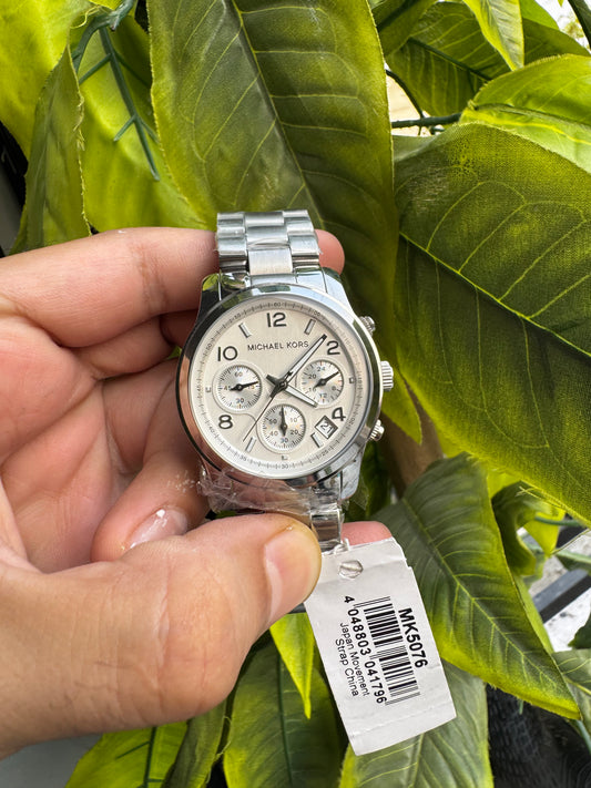 Michael Kors Chronograph Watch (Model: MK5076)