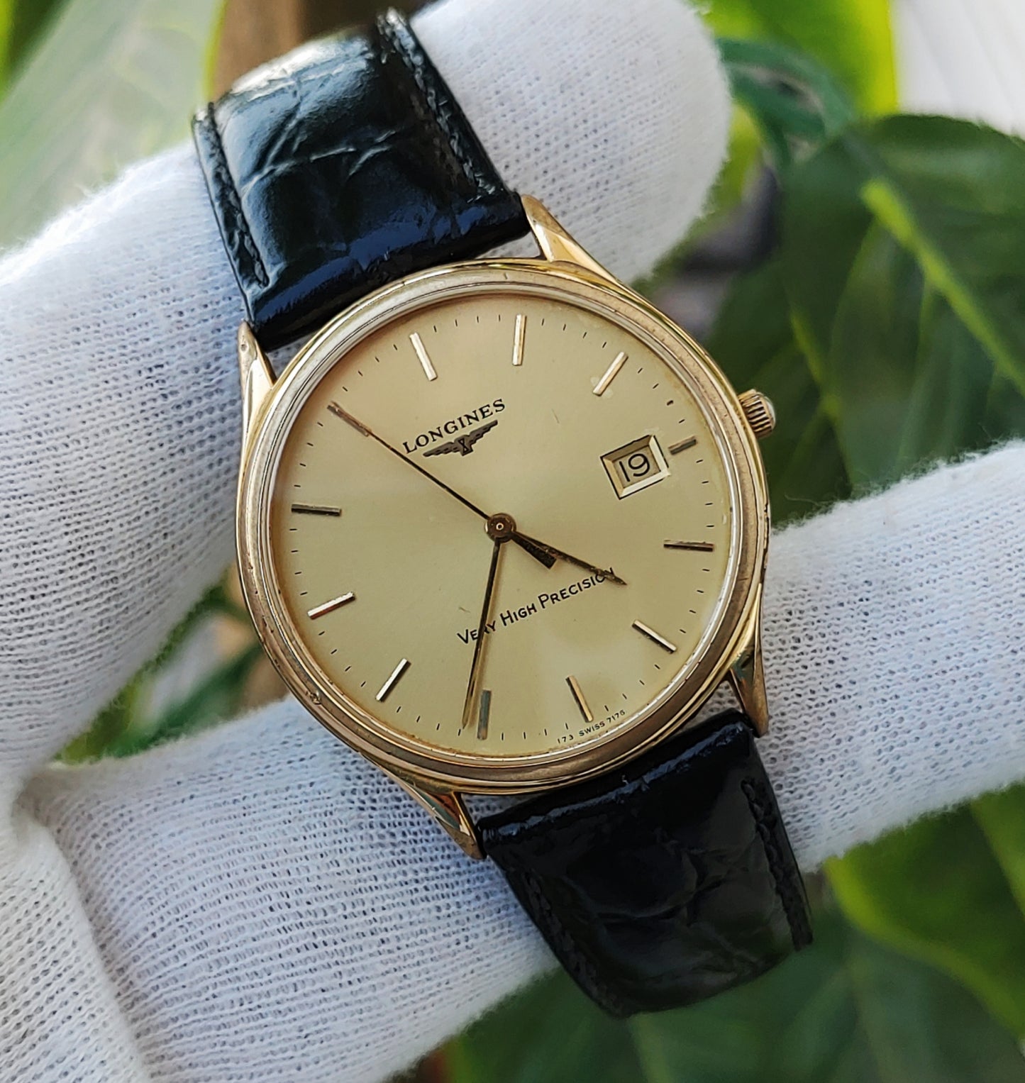 Longines Les Grandes Classiques V.H.P. Quartz – Ultimate Precision & Timeless Elegance